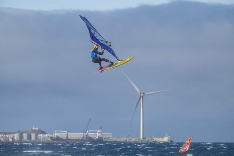 La Gran Canaria Gloria Windsurf World Cup 2025 congrega a la élite del windsurf mundial