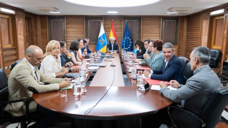 El Gobierno de Canarias tilda de «fracaso» la Conferencia de Presidentes