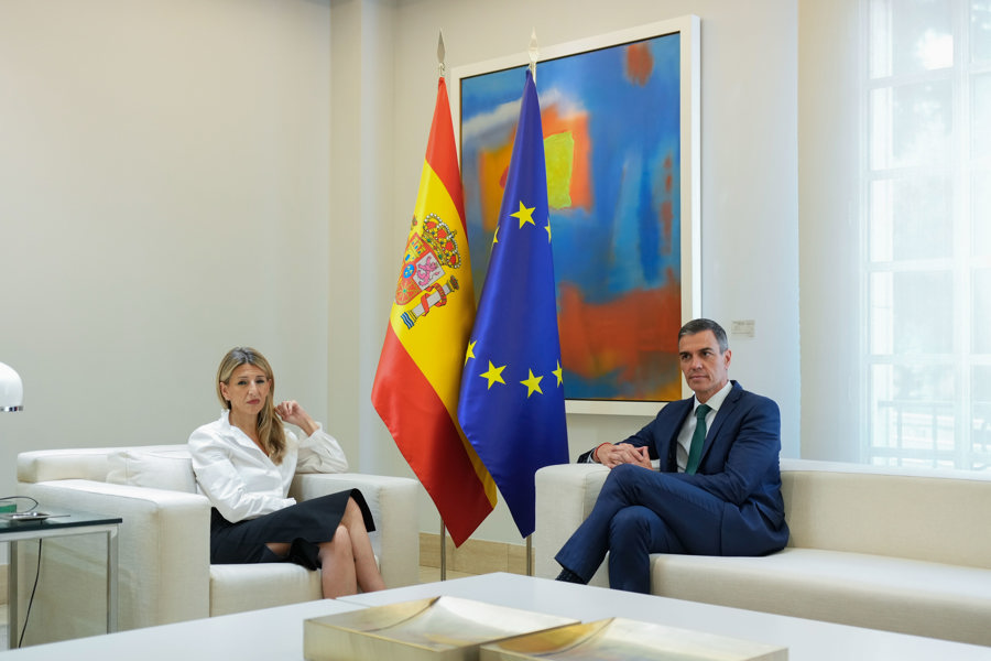 Pedro Sánchez y Yolanda Díaz. EFE/ Borja Sanchez-trillo