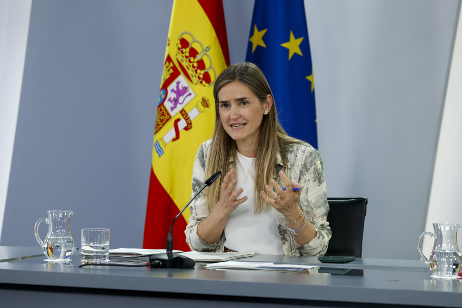 Causas del apagón. Imagen: La vicepresidenta tercera y ministra para la Transición Ecológica y el Reto Demográfico, Sara Aagesen, durante su intervención en la rueda de prensa posterior a la reunión semanal del Consejo de ministros, este martes en Moncloa. EFE/ JJ Guillén