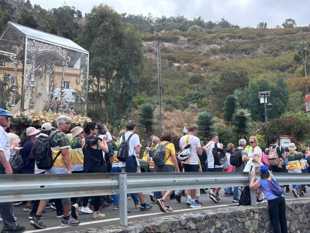 La Virgen del Pino ya ha entrado en el municipio de Teror y entra en la recta final de su procesión / Diócesis de Canarias