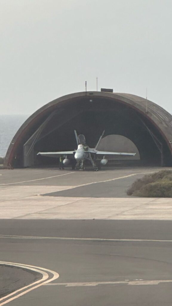 Maniobras en Gando por el Día de las Fuerzas Armadas que tiene un amplio programa esta semana en Tenerife y Gran Canaria