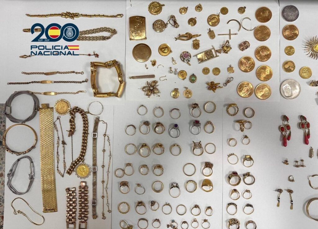 Detienen a tres personas en Tenerife Norte con 1,5 kilos de oro robado en viviendas