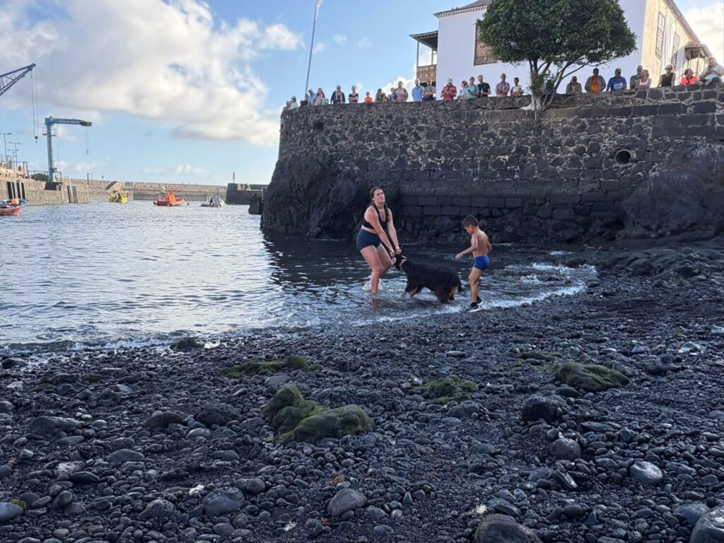 La tradición del baño de cabras se pasa entre las generaciones / Cristina Rodríguez / RTVC