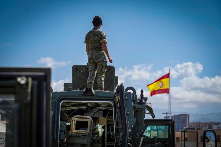 Las Palmas de Gran Canaria celebra los actos de la Fiesta Nacional