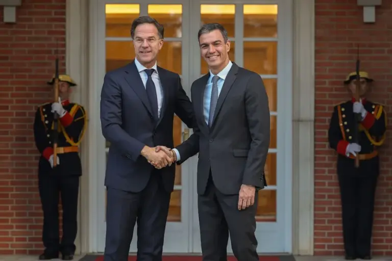 Sánchez comunica a la OTAN que no subirá el gasto en defensa hasta el 5 %