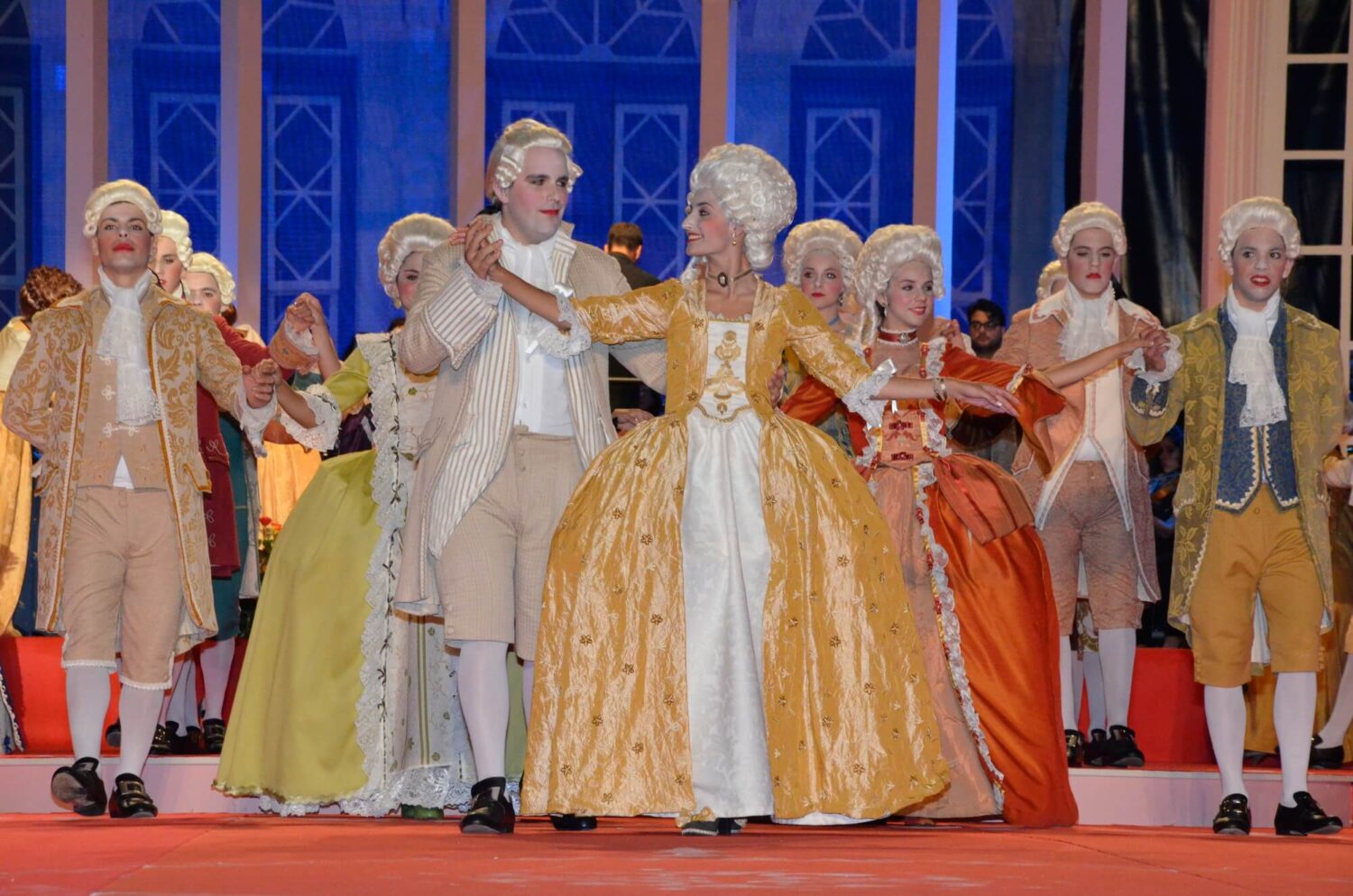 Baile del Minué en la Bajada de la Virgen de La Palma. Fotografía del Ayuntamiento de La Palma
