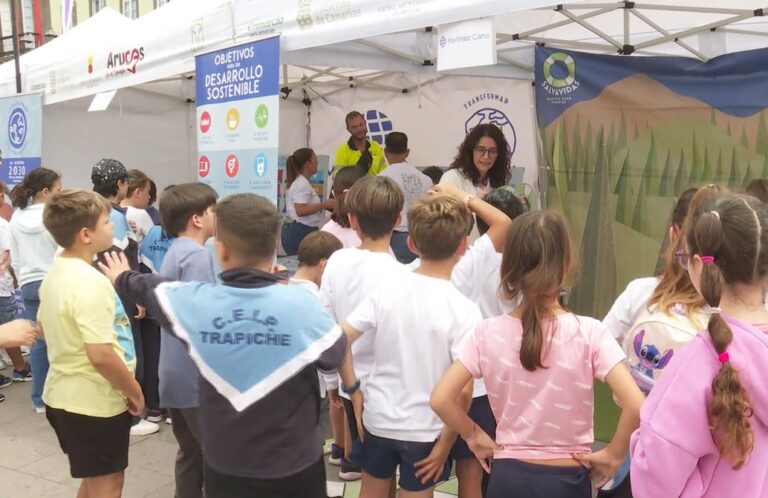 Arucas (Gran Canaria) celebra una feria escolar sobre reciclaje por la semana del Medio Ambiente