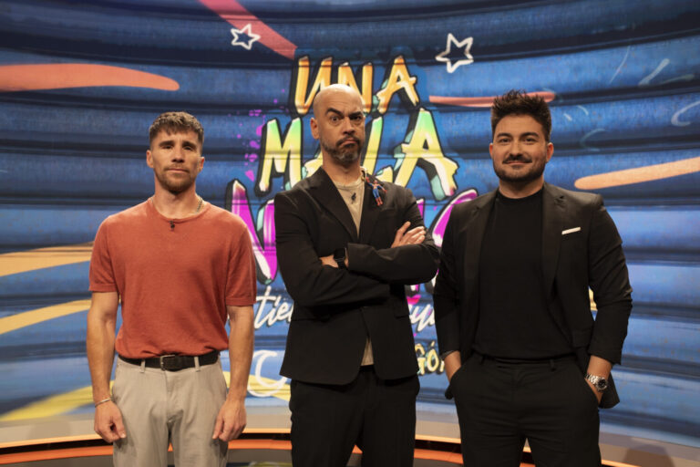 ‘Una mala noche’ recibe al actor Bernabé Fernández y al neurocirujano Jesús Martín-Fernández