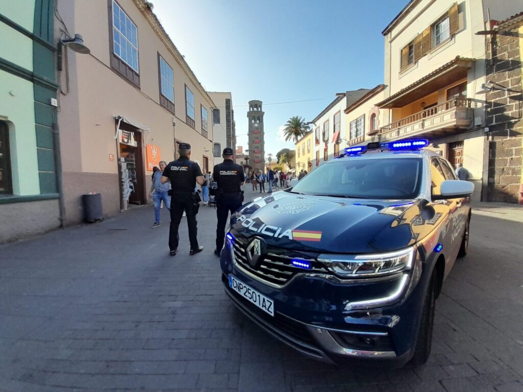 Imagen de archivo de una patrulla de la Policía Nacional