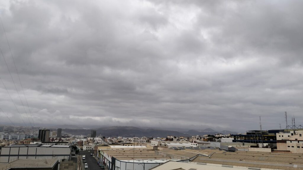 Cielos nublados y bajada de temperaturas este domingo en muchos puntos de Canarias