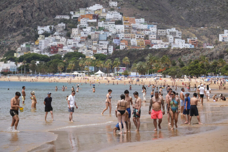 El calor persiste pero bajarán las temperaturas el fin de semana