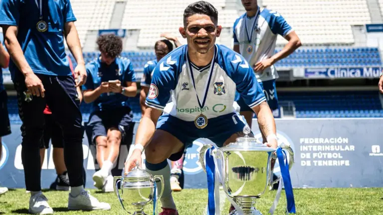 El Tenerife recupera al brasileño Fabricio Assis como fichaje para el primer equipo