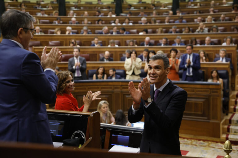 Sánchez dice que se planteó dimitir tras el caso Koldo, pero «tirar la toalla no es una opción»