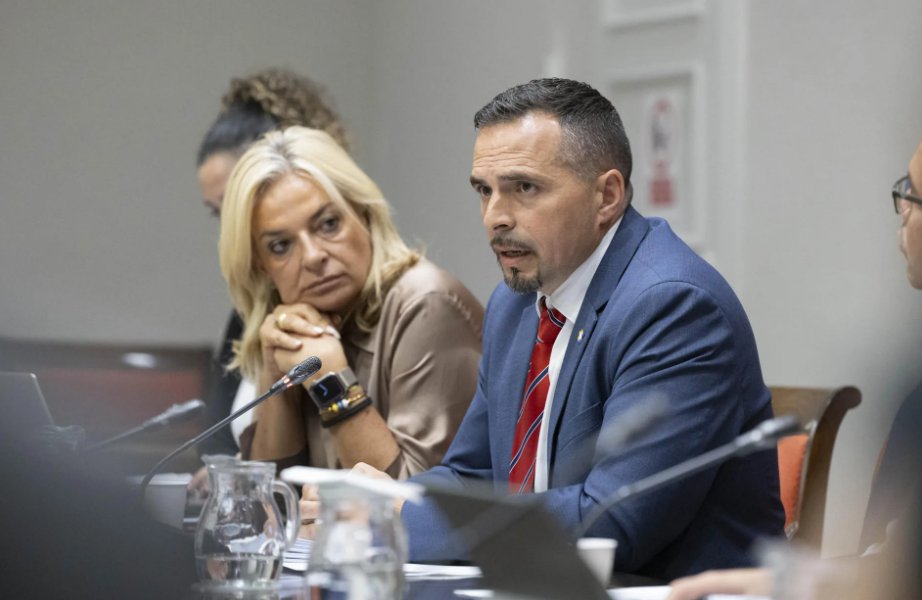 Adasat Goya González, nuevo director del Servicio Canario de Salud