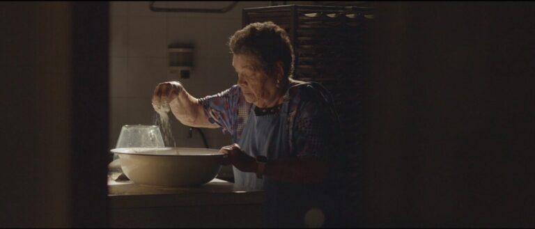 ‘MADRE’ presenta la historia de amor y lucha de la matriarca y repostera Carmen Luisa