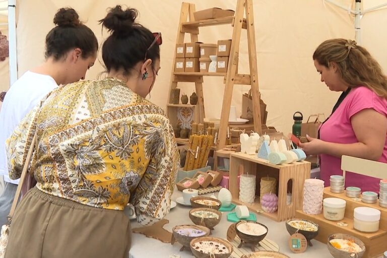 El Hierro organiza un mercadillo para impulsar el comercio y la cultura local