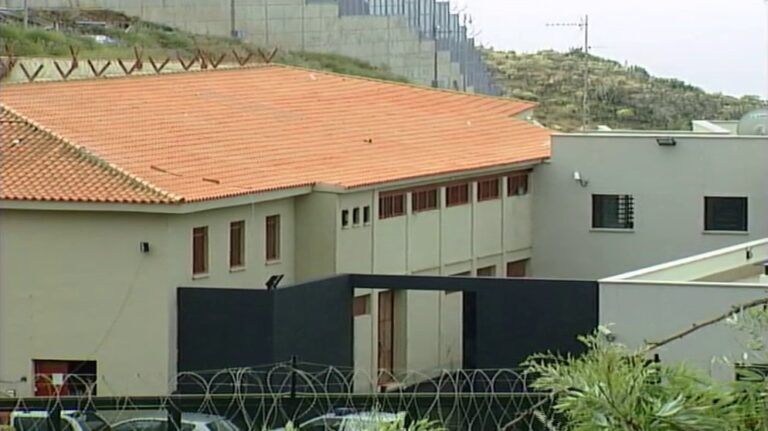 Trabajadores y sindicatos denuncian el aumento de agresiones en los centros de Valle Tabares y La Montañeta