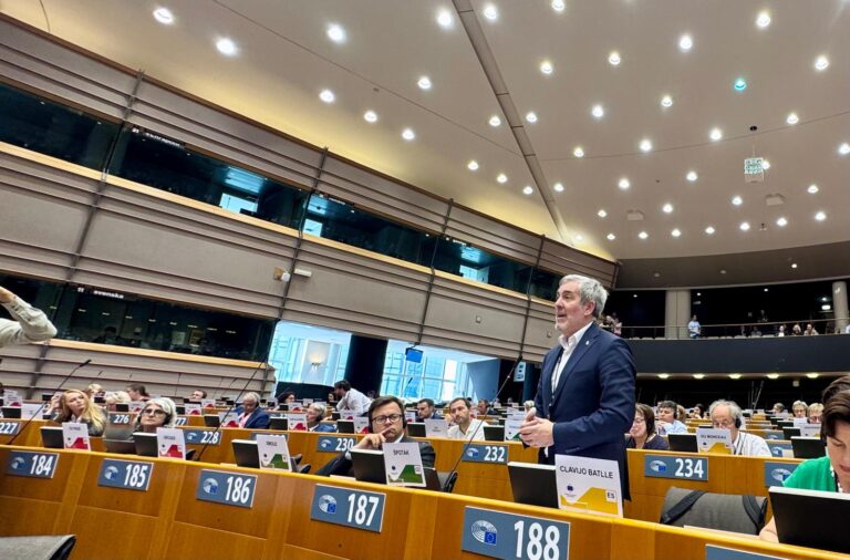 Clavijo pide a Von der Leyen que blinde los fondos directos a las RUP