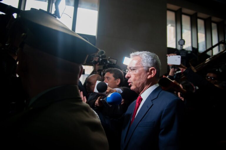 Álvaro Uribe, expresidente de Colombia, declarado culpable por soborno de testigos y fraude procesal