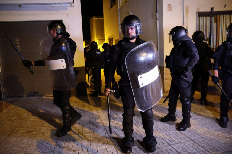 La Guardia Civil carga contra un grupo de jóvenes en la cuarta noche de disturbios en Torre Pacheco