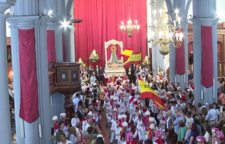 Los pueblos de El Hierro rinden homenaje a su Patrona en la Fiesta Real