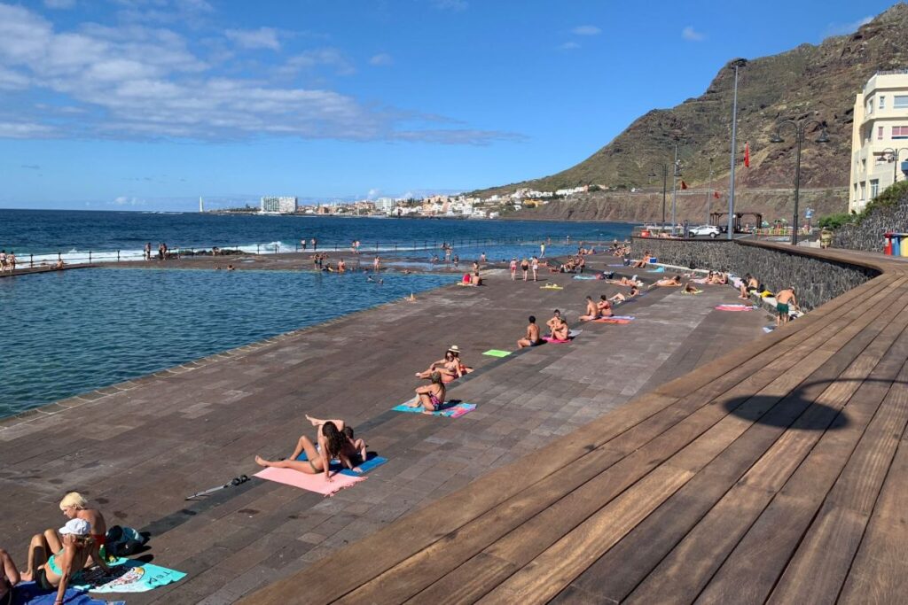 Un joven de 17 años en estado grave por semiahogamiento en Bajamar