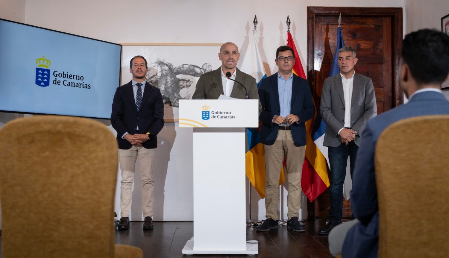 Canarias elevará al Supremo el incumplimiento del Estado de asumir a los menores migrantes solicitantes de asilo