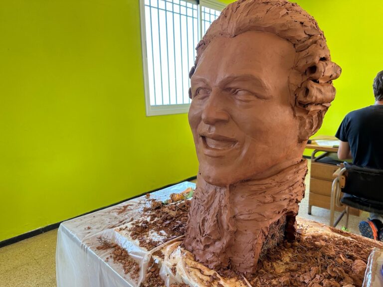 Tres nuevos Mascarones para el jueves de Semana Grande