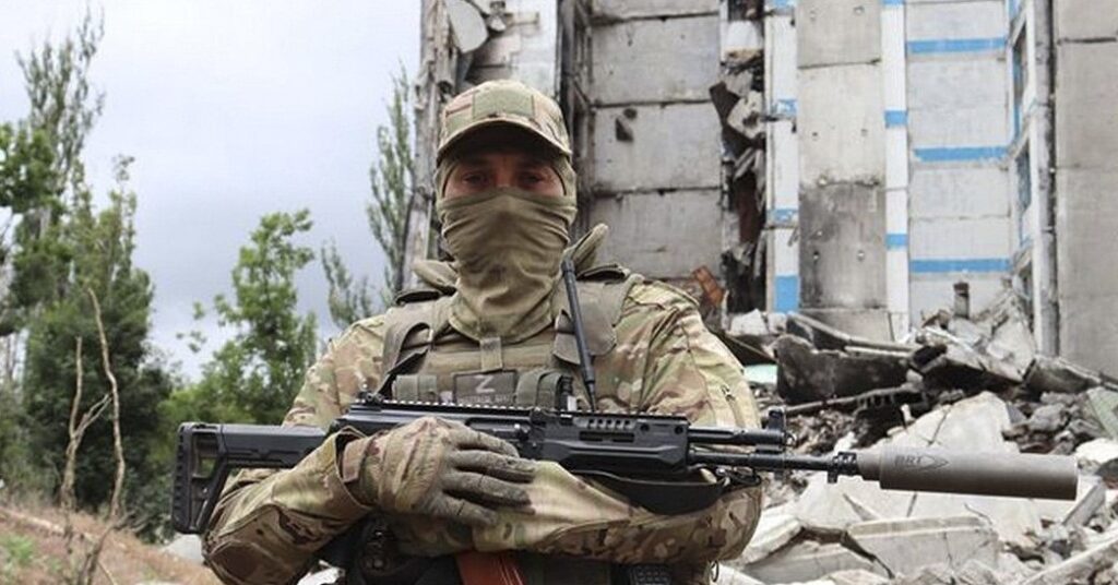 Además de mencionadas localidades, el Ministerio de Defensa ruso recoge también en su informe diario "mejoras de las posiciones" en el frente de Sumi