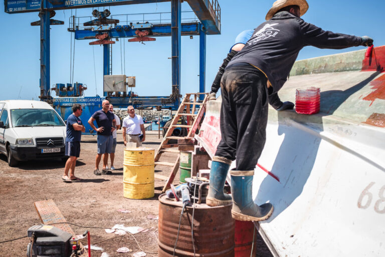 Tenerife impulsa el sector pesquero con 300.000 euros en ayudas a las cofradías de pescadores