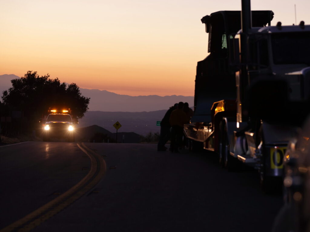 Frente a este atropello participaron más de un centenar de agentes de la Policía de Los Ángeles, según ha apuntado la alcaldesa de la ciudad, Karen Bass