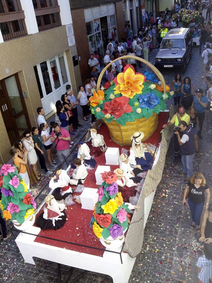 Batalla de las flores Bajada de la Virgen de La Palma 2015. laBajadadelaVirgen.com