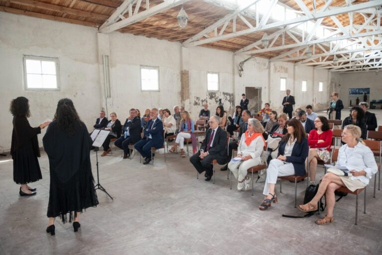 España rinde homenaje en Alemania a las 120 mujeres deportadas a Ravensbrück