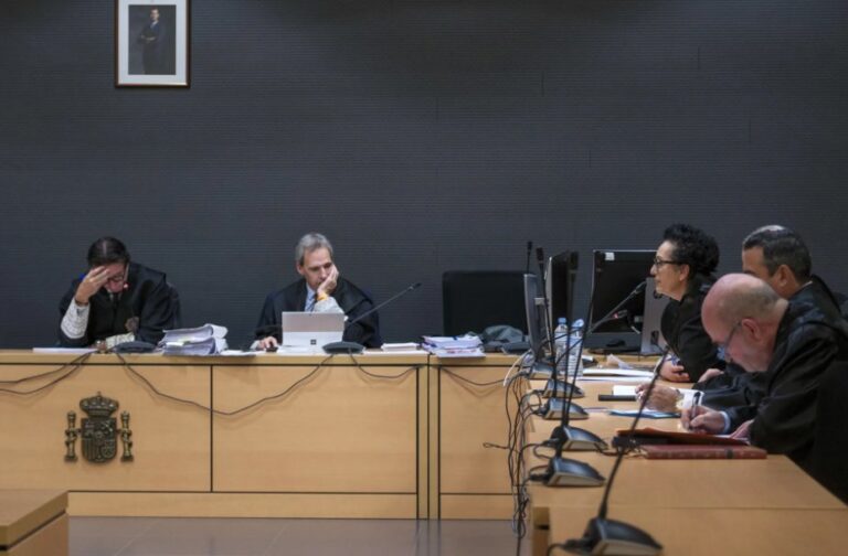 La Audiencia de Las Palmas absuelve a los 15 acusados del ‘caso Emalsa’