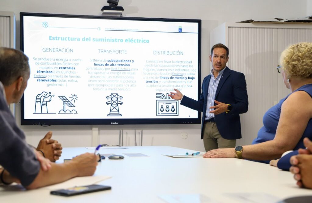 El Gobierno de Canarias presenta a los empresarios de La Palma la ruta energética para la isla