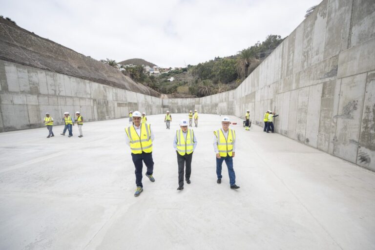 El nuevo depósito de El Fondillo podrá almacenar 33 mil metros cúbicos de agua tratada