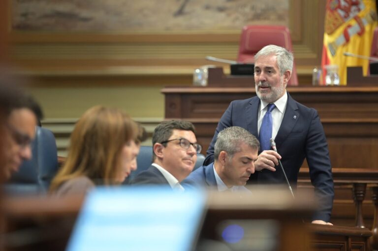 Canarias se quejará al Supremo de la «nula colaboración» con los menores migrantes que piden asilo