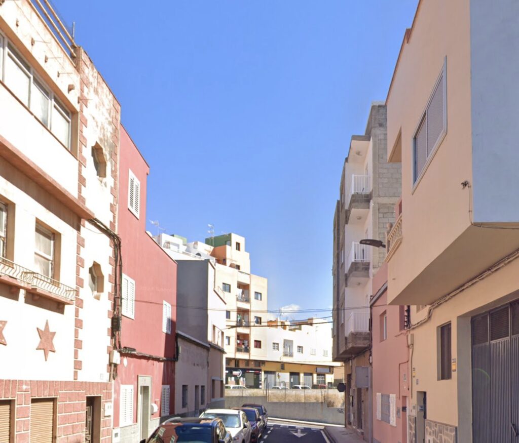 El incendio se registró en la calle Núñez de Balboa en La Laguna (Tenerife) / Archivo 
