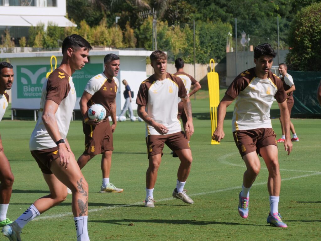 Jeremía Recoba y Lorenzao Amatucci ya se ejercitan en el stage de pretemporada de Marbella junto a todo el equipo / UD Las Palmas
