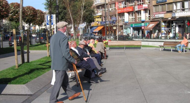 Los jubilados canarios, atrapados entre pensiones bajas y el encarecimiento del alquiler