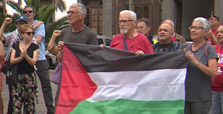 Multas de hasta 5.000 euros a los activistas que se manifestaron por Gaza en un partido en el Gran Canaria Arena