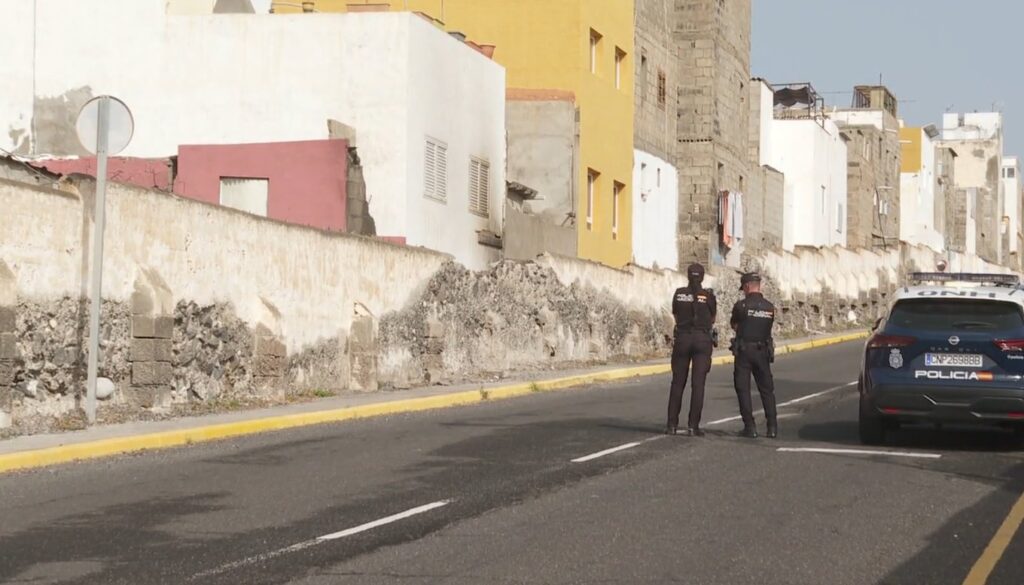 El juez señala una posible manipulación hacia la menor quemada en La Isleta