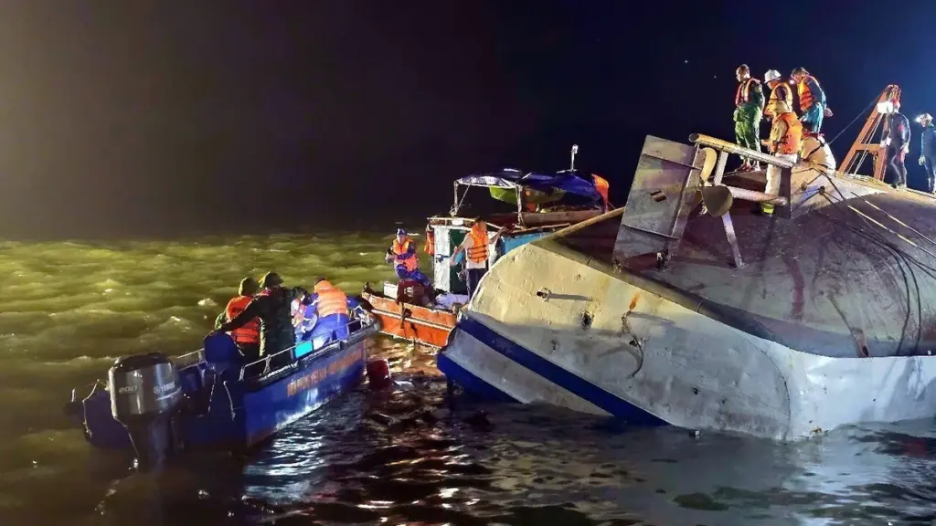 Al menos 37 muertos tras volcar una embarcación turística en Vietnam. Europa Press