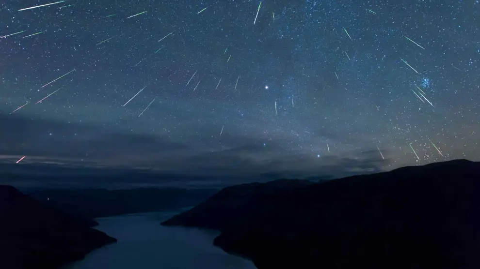 Las Delta Acuáridas no son tan intensas como las perseidas, pero ofrecen un espectáculo único con meteoros rápidos y brillantes