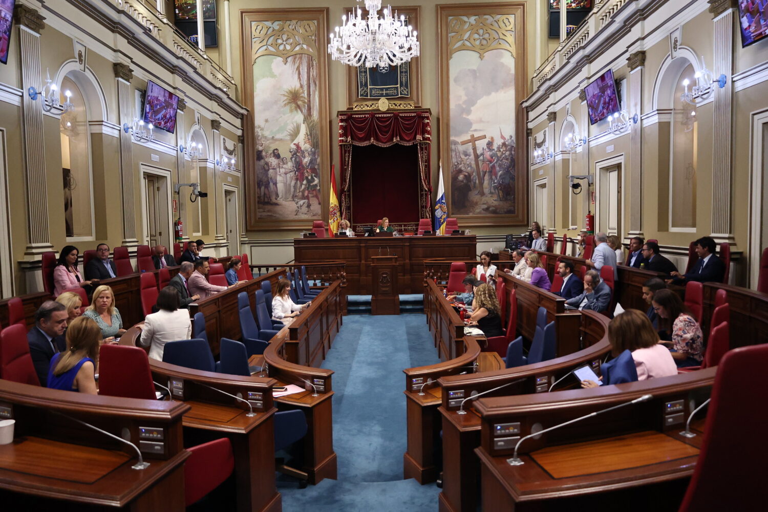El Parlamento canario da luz verde a la Ley Canaria de la Ciencia