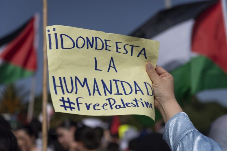La Red Solidaria con Palestina pide negar la entrada al puerto de Las Palmas de un buque que suministra armas a Israel