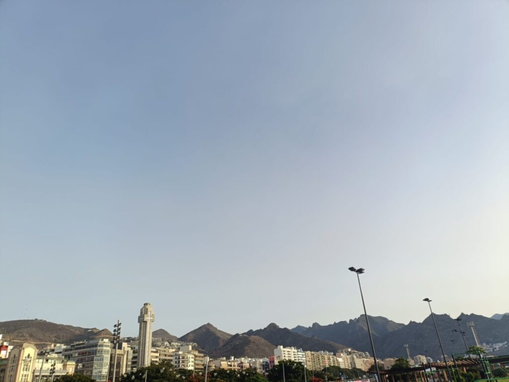 A pesar de ese descenso de las temperaturas, en el interior de Tenerife o Gran Canaria se alcanzarán los 34 grados este viernes