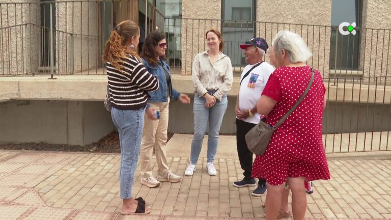 Vecinos de Antigua recogen firmas para un servicio de triaje y ambulancia para el municipio