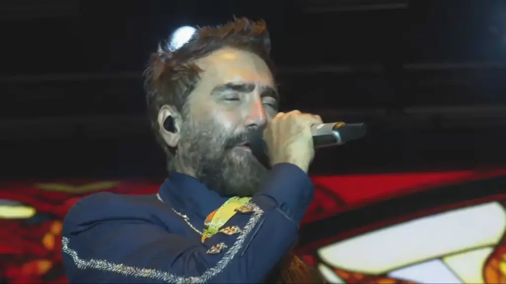 Alejandro Fernández clausuró las fiestas de San Ginés con un concierto bajo las estrellas en El Reducto